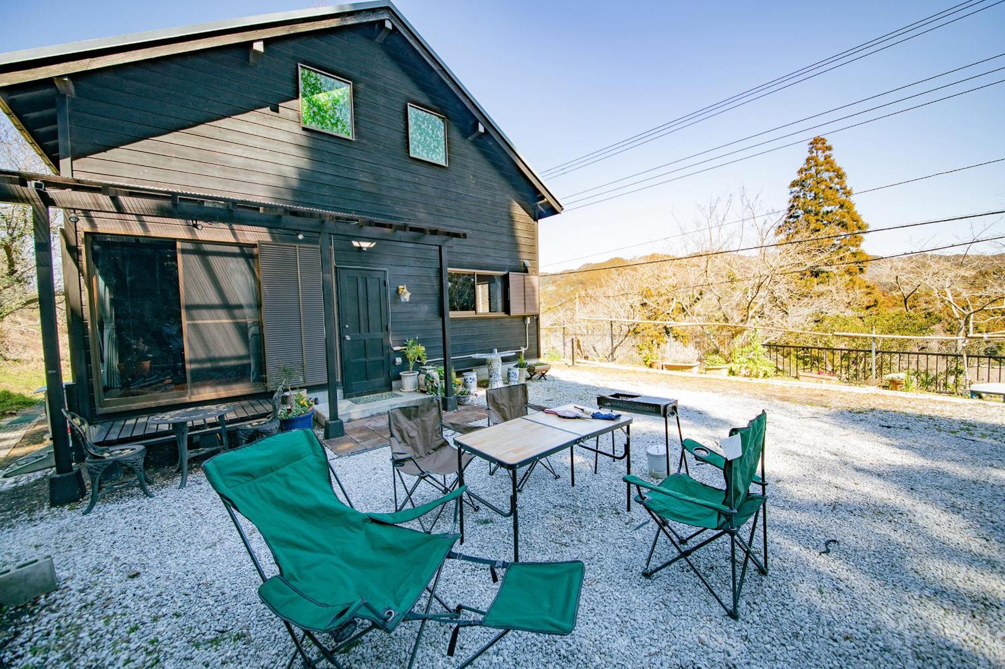 千葉の静かな山の中の貸切コテージ 鴨川コテージ Holiday home *
